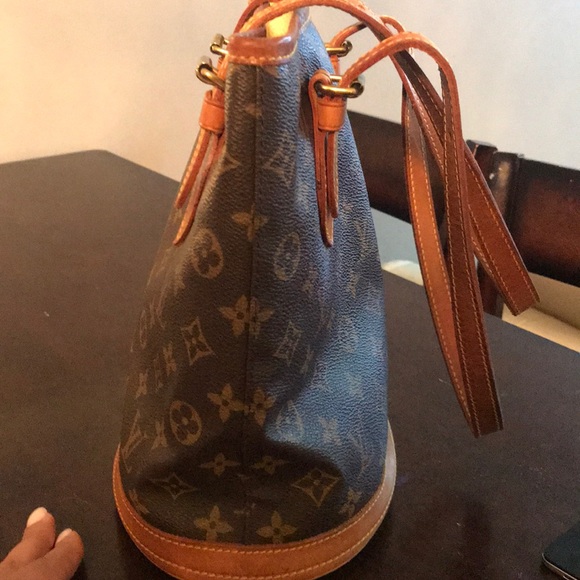 LV Bucket bag - Picture 5 of 12